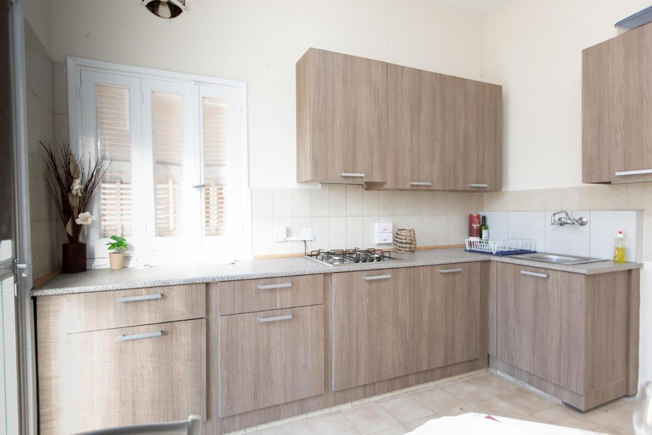 Laila'S Cozy Garden House & Studio Larnaca Bilik gambar